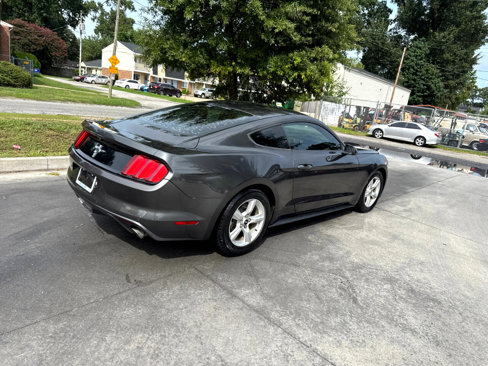 Used 2017 Ford Mustang Coupe image 4