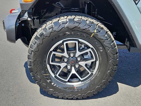 New 2025 Jeep Wrangler Unlimited Rubicon w/ Technology Group image 13