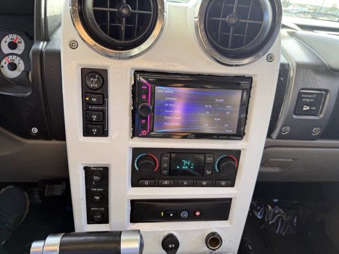 Used 2003 HUMMER H2 w/ Preferred Equipment Group image 29