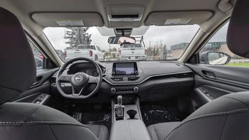 Used 2025 Nissan Altima 2.5 S image 7