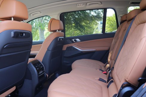 New 2026 BMW X7 xDrive40i image 14