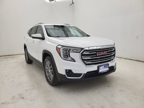 Used 2024 GMC Terrain SLT image 12