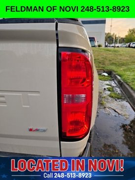 Used 2022 Chevrolet Colorado Z71 w/ Safety Package image 11