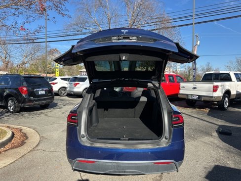 Used 2022 Tesla Model X image 16