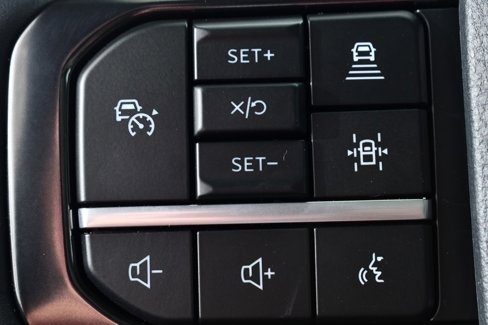 New 2025 Ford F350 Platinum w/ FX4 Off-Road Package image 35
