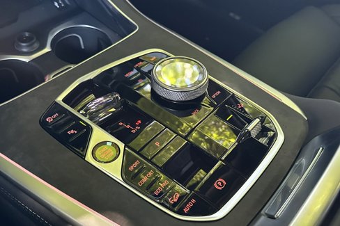 New 2026 BMW X7 M60i image 20