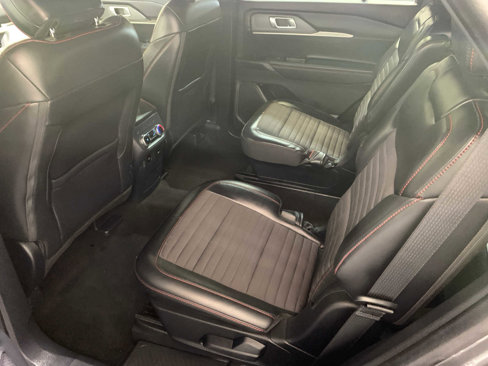 Used 2025 Ford Explorer ST-Line image 5