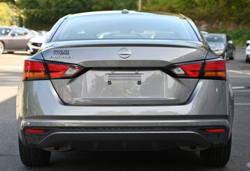 Used 2025 Nissan Altima 2.5 SV image 4