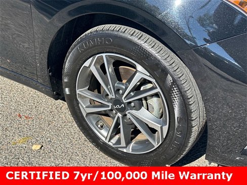 Used 2023 Kia Forte LXS image 7