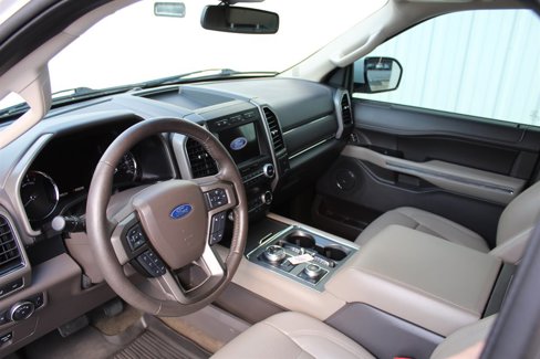 Used 2020 Ford Expedition XLT w/ Equipment Group 202A image 8