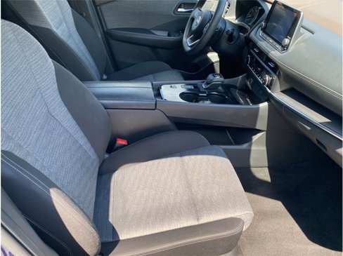 Used 2023 Nissan Rogue SV image 32