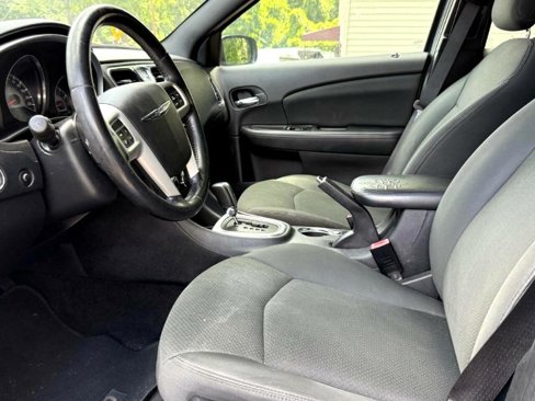 Used 2011 Chrysler 200 Touring image 13