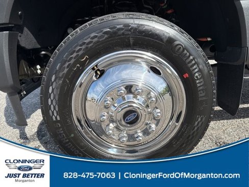 New 2025 Ford F550 4x4 Regular Cab Super Duty image 9