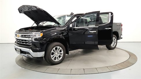 Used 2025 Chevrolet Silverado 1500 LTZ image 12