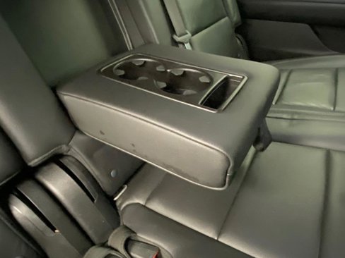 Used 2021 Chevrolet Suburban LT image 38