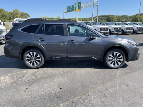 New 2025 Subaru Outback Limited image 10