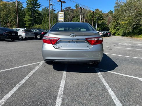Used 2016 Toyota Camry SE image 10