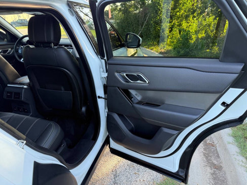 Used 2019 Land Rover Range Rover Velar S image 25