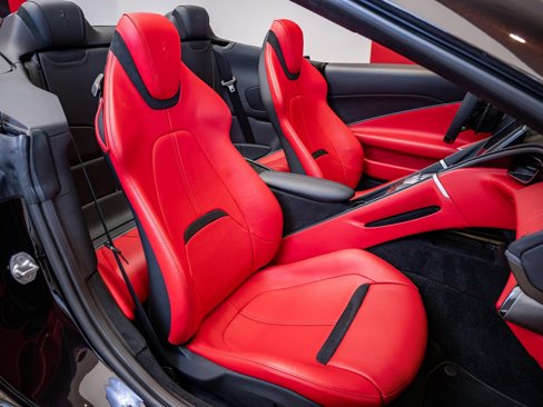 Used 2024 Ferrari Roma Spider image 21