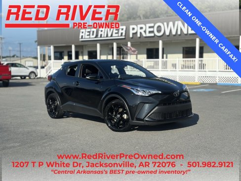 Used 2022 Toyota C-HR XLE image 1