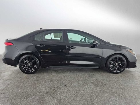 Used 2021 Toyota Corolla SE w/ Body Protection Package (TMS) image 2