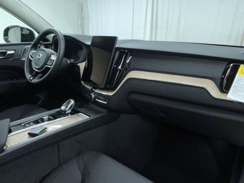 New 2026 Volvo XC60 T8 Plus w/ Protection Package Premier image 7