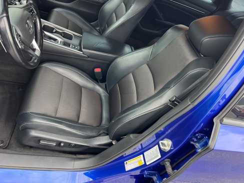 Used 2018 Honda Accord Sport image 12