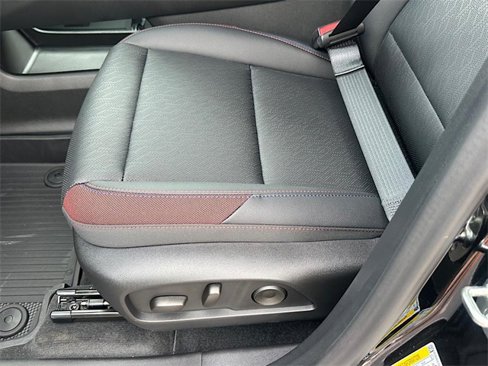 New 2026 Chevrolet Equinox RS w/ LPO, Floor Liner Package image 11