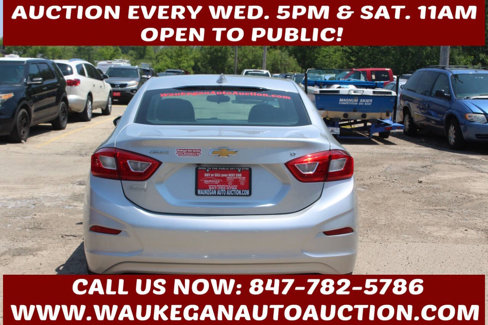 Used 2018 Chevrolet Cruze LT w/ Convenience Package image 4