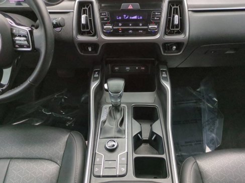 Used 2023 Kia Sorento S image 26