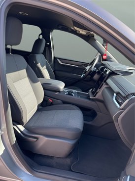Used 2025 GMC Acadia Elevation image 13