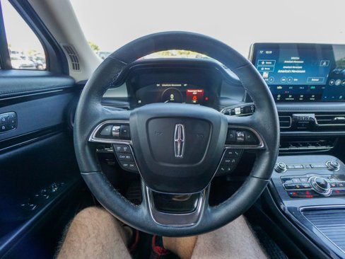 Used 2022 Lincoln Nautilus AWD w/ Premium Package image 21