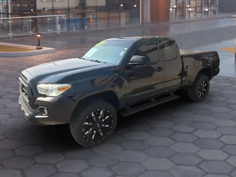 Used 2021 Toyota Tacoma SR5 image 9