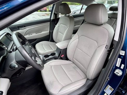 Used 2020 Hyundai Elantra Limited image 10