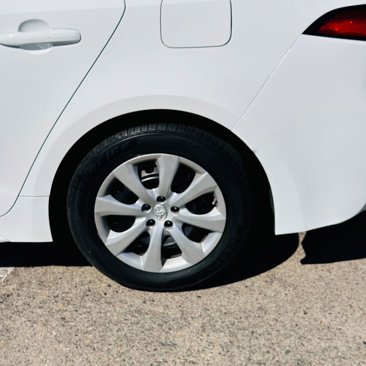 Used 2022 Toyota Corolla LE image 12