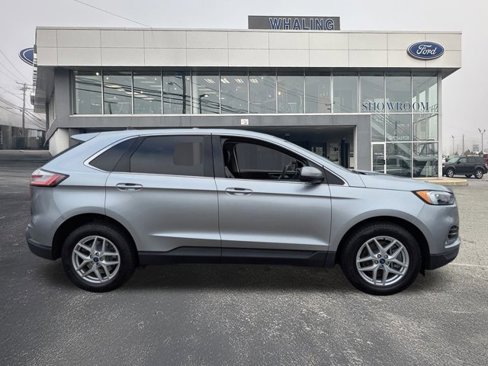 Certified 2022 Ford Edge SEL w/ Convenience Package image 2