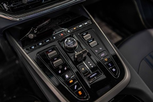 Used 2025 Aston Martin DBX 707 image 30