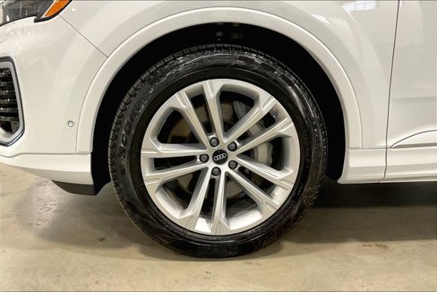 Certified 2025 Audi Q7 3.0T Prestige w/ Prestige Package image 9