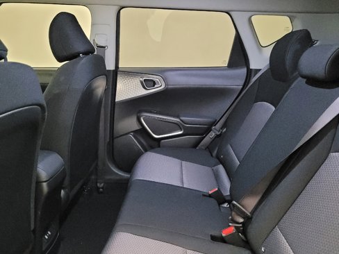Used 2023 Kia Soul S image 18