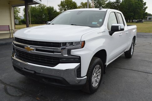 Used 2020 Chevrolet Silverado 1500 LT w/ Convenience Package image 2
