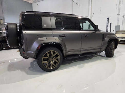 Used 2025 Land Rover Defender 110 image 6