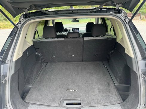Used 2023 Nissan Rogue SV image 21