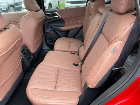 New 2025 Mitsubishi Outlander AWD image 7