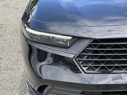 Used 2024 Honda Accord Sport image 9