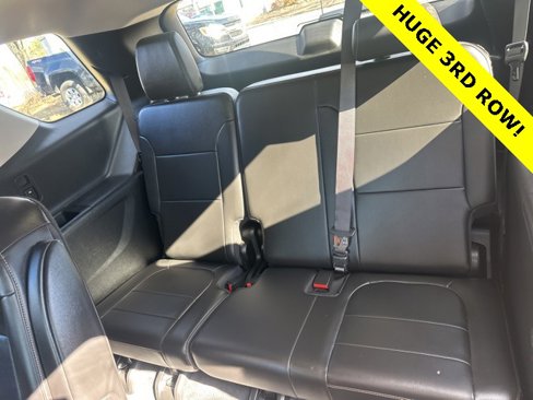 Used 2021 Chevrolet Traverse RS image 14