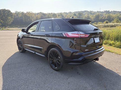 Used 2024 Ford Edge ST-Line w/ Class II Trailer Tow Package image 3