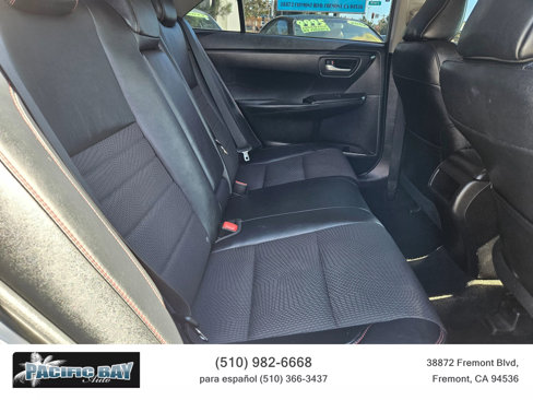 Used 2017 Toyota Camry SE image 15
