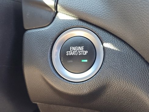 Used 2023 Chevrolet Equinox LT image 6