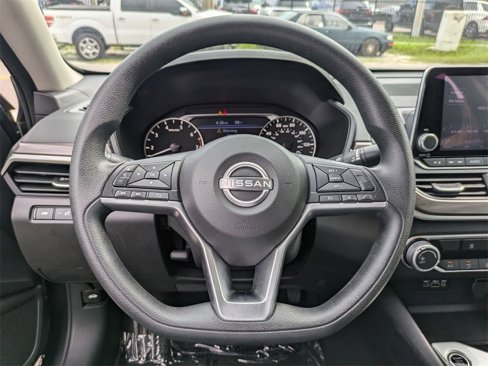 Used 2024 Nissan Altima 2.5 SV image 20
