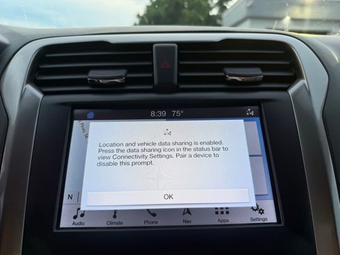 Used 2019 Ford Fusion SE image 25